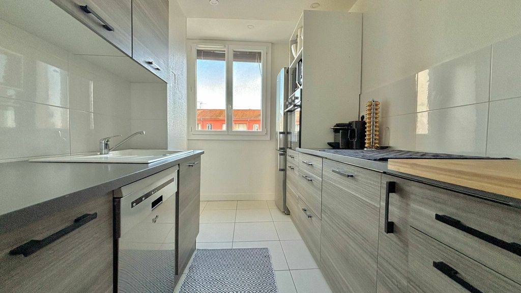 Achat appartement à vendre 4 pièces 66 m² - Villefranche-sur-Saône