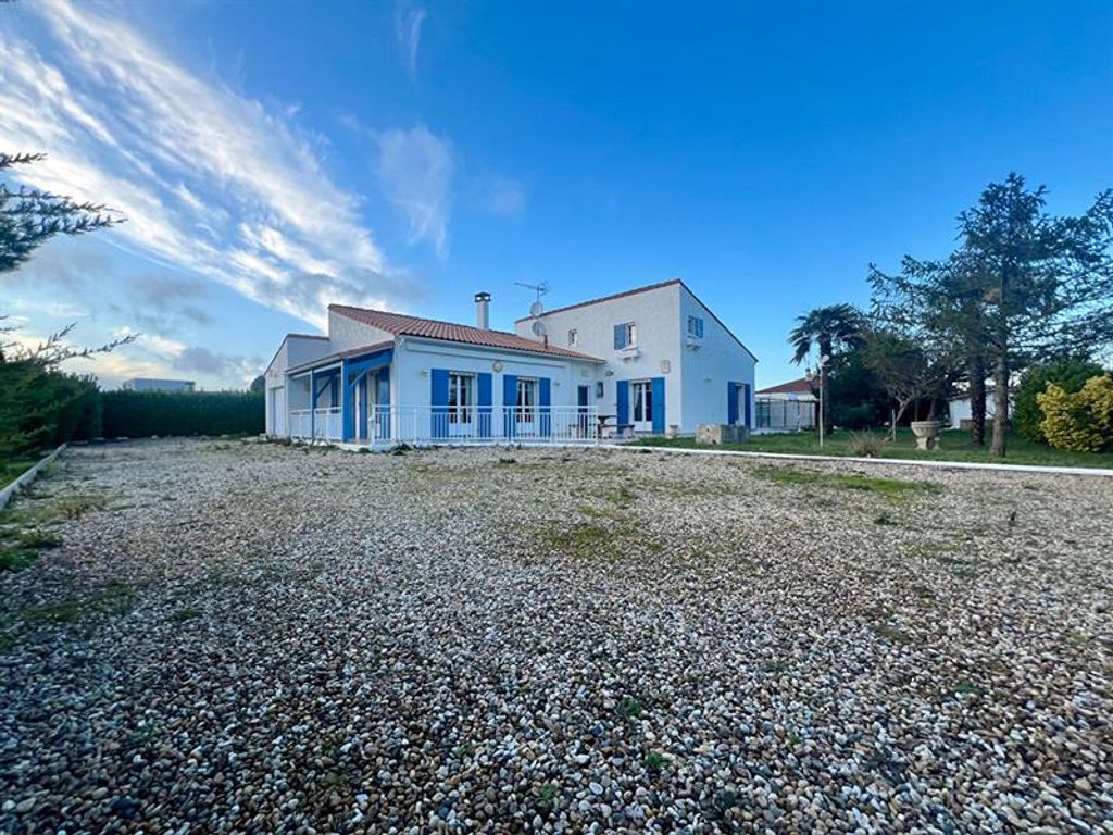 Achat maison à vendre 5 chambres 176 m² - Vaux-sur-Mer