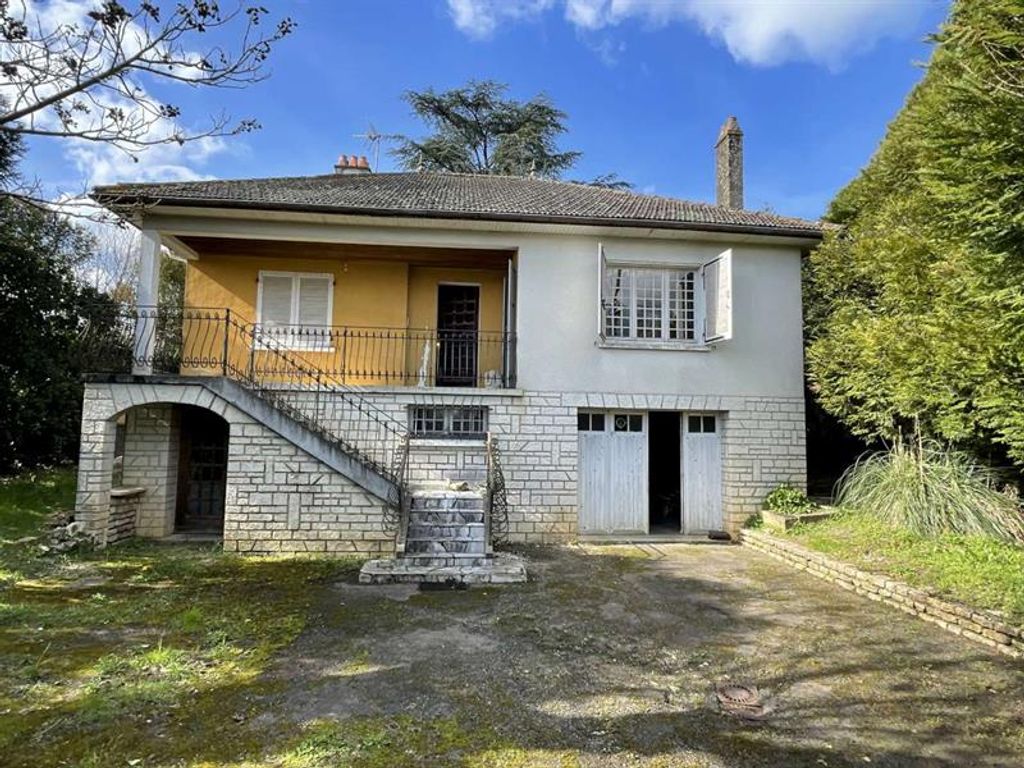 Achat maison à vendre 3 chambres 116 m² - Usson-du-Poitou