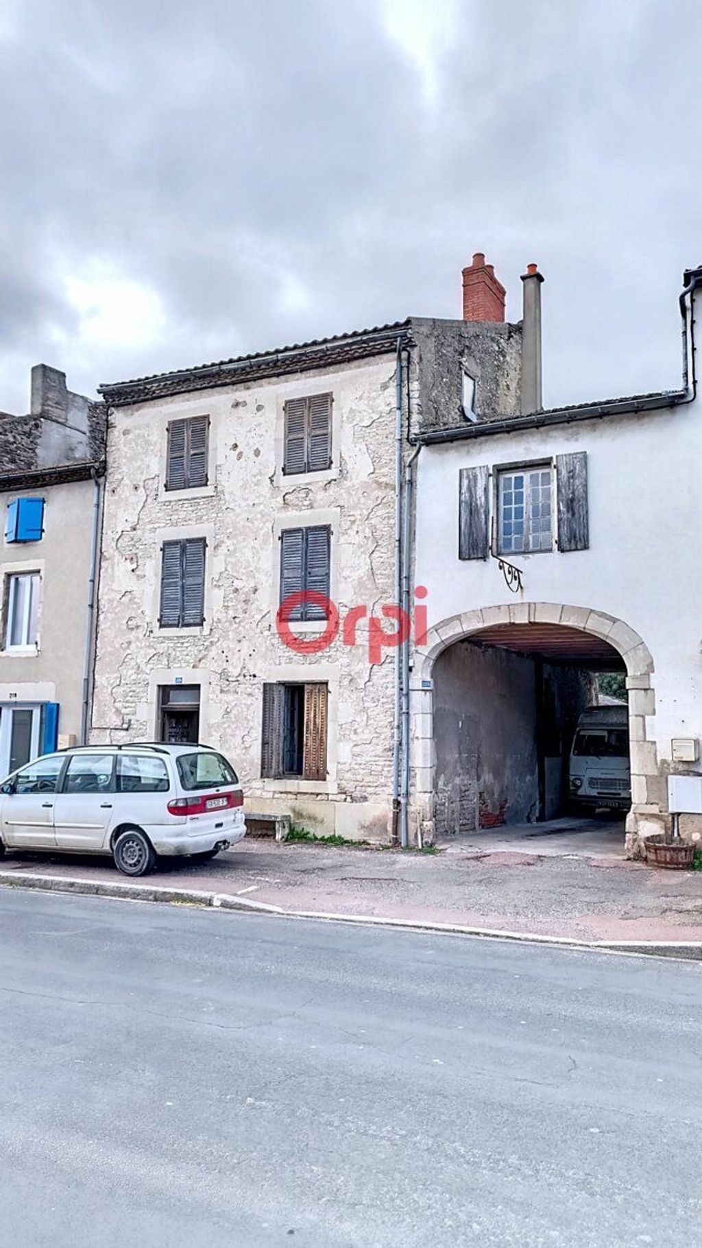 Achat maison à vendre 2 chambres 65 m² - Aigueperse