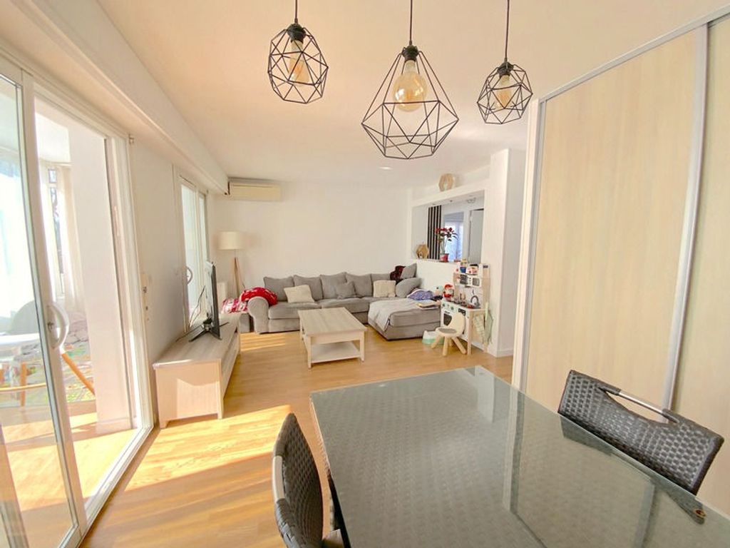 Achat appartement à vendre 3 pièces 78 m² - Le Cannet