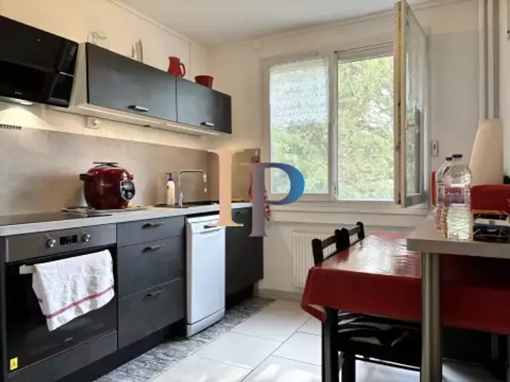 Achat appartement à vendre 3 pièces 73 m² - Roanne