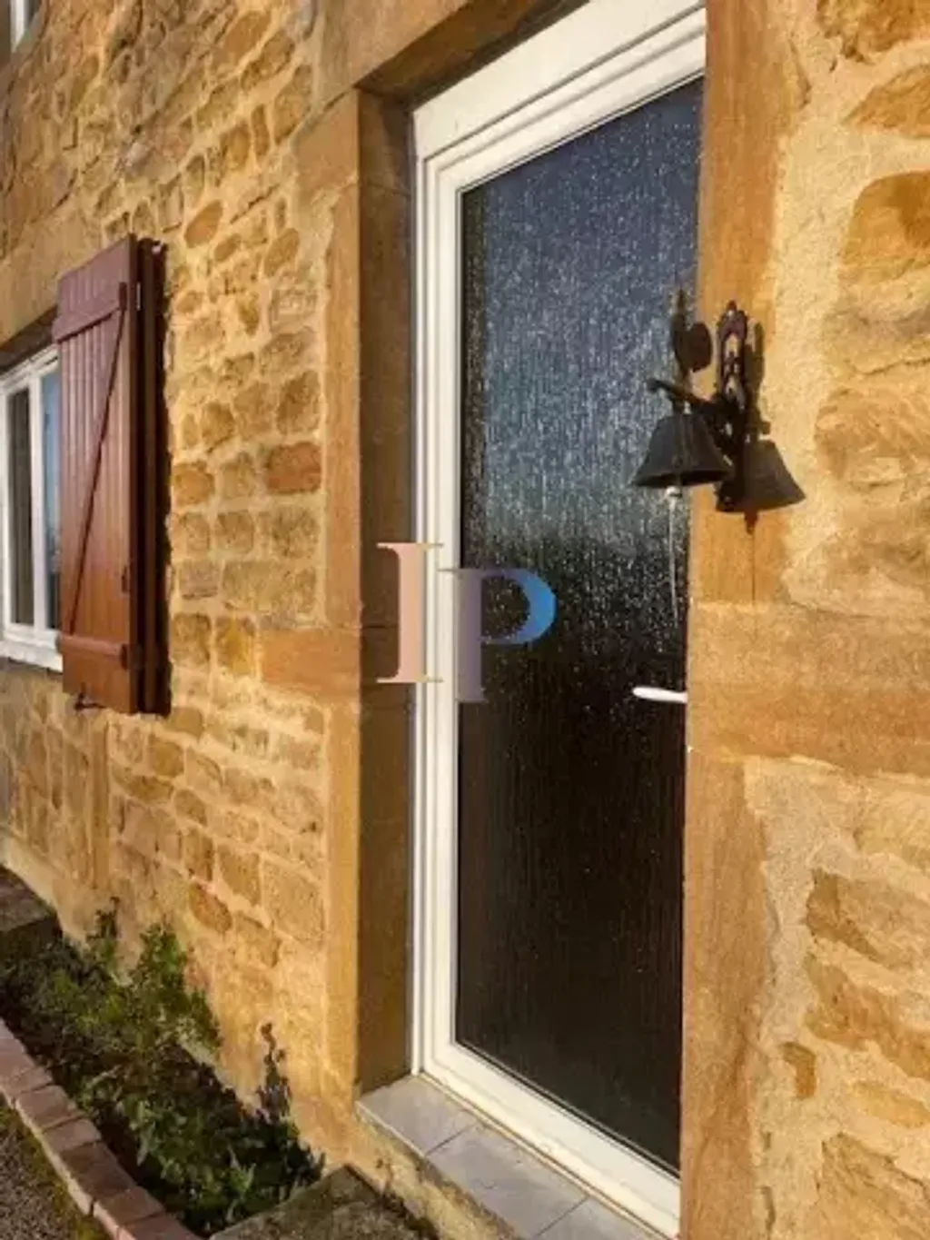 Achat maison à vendre 3 chambres 175 m² - Charlieu