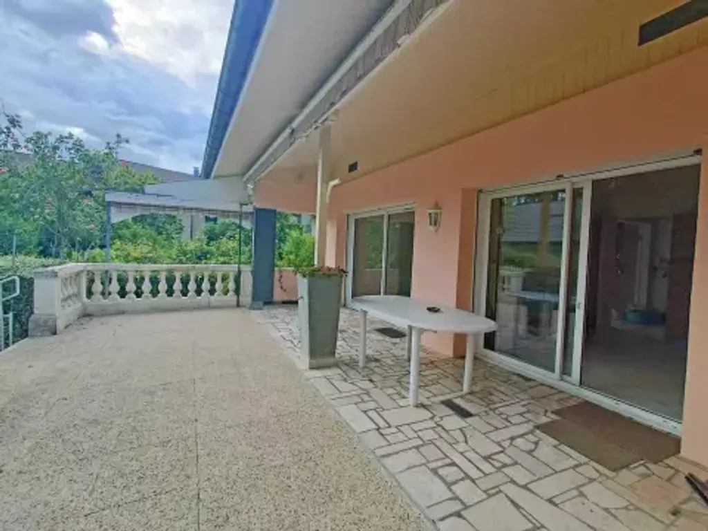Achat maison à vendre 4 chambres 144 m² - Vétraz-Monthoux