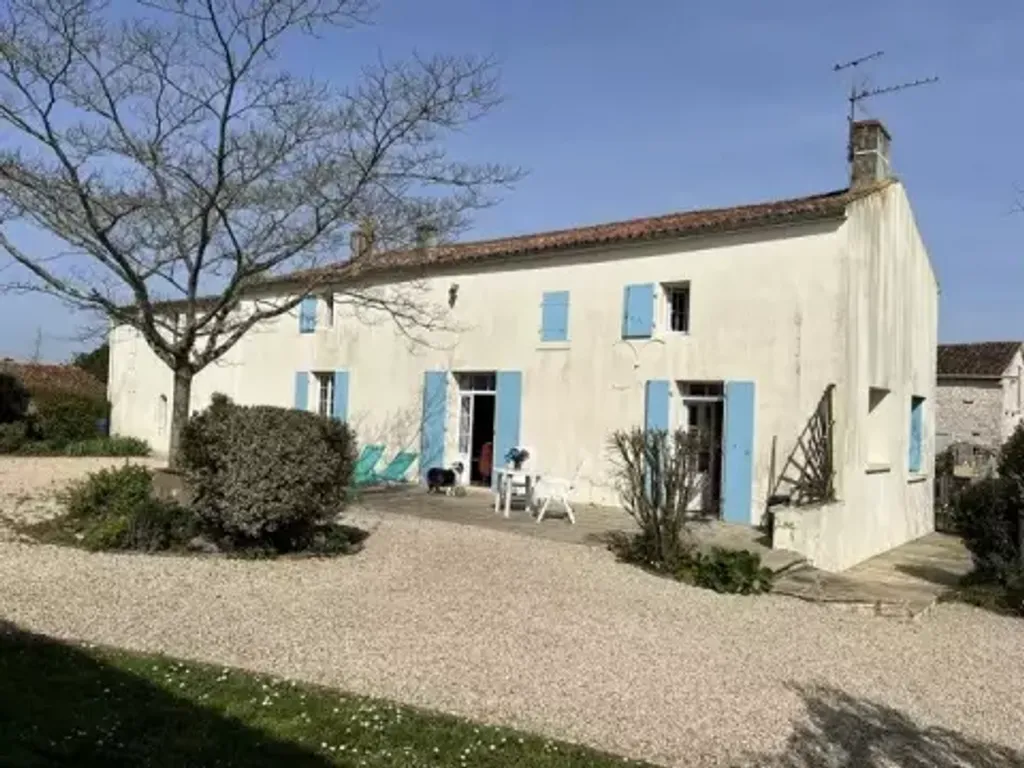 Achat maison à vendre 5 chambres 158 m² - Nieul-sur-l'Autise