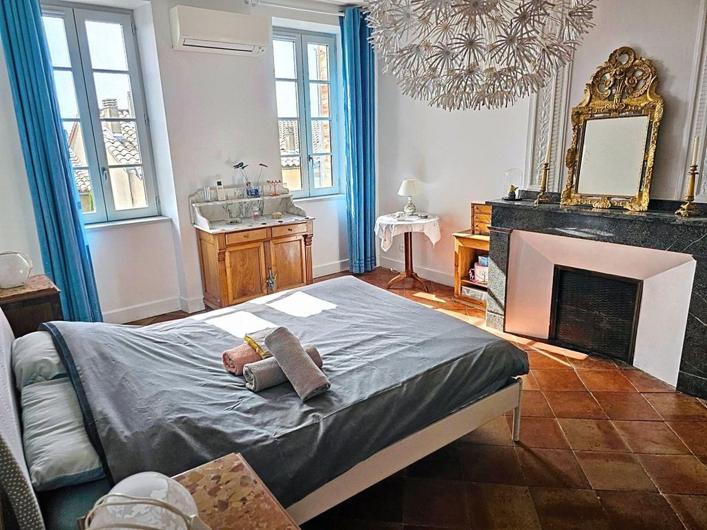 Achat maison à vendre 4 chambres 200 m² - Villefranche-de-Lauragais