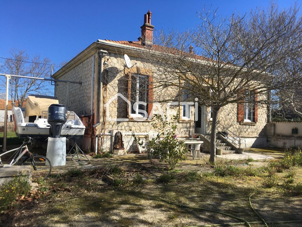 Achat maison à vendre 2 chambres 104 m² - Arles