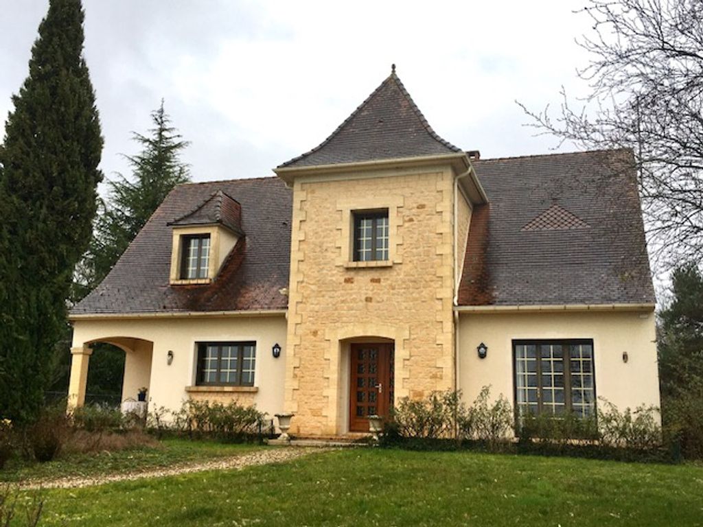Achat maison à vendre 3 chambres 188 m² - Saint-Sulpice-de-Roumagnac