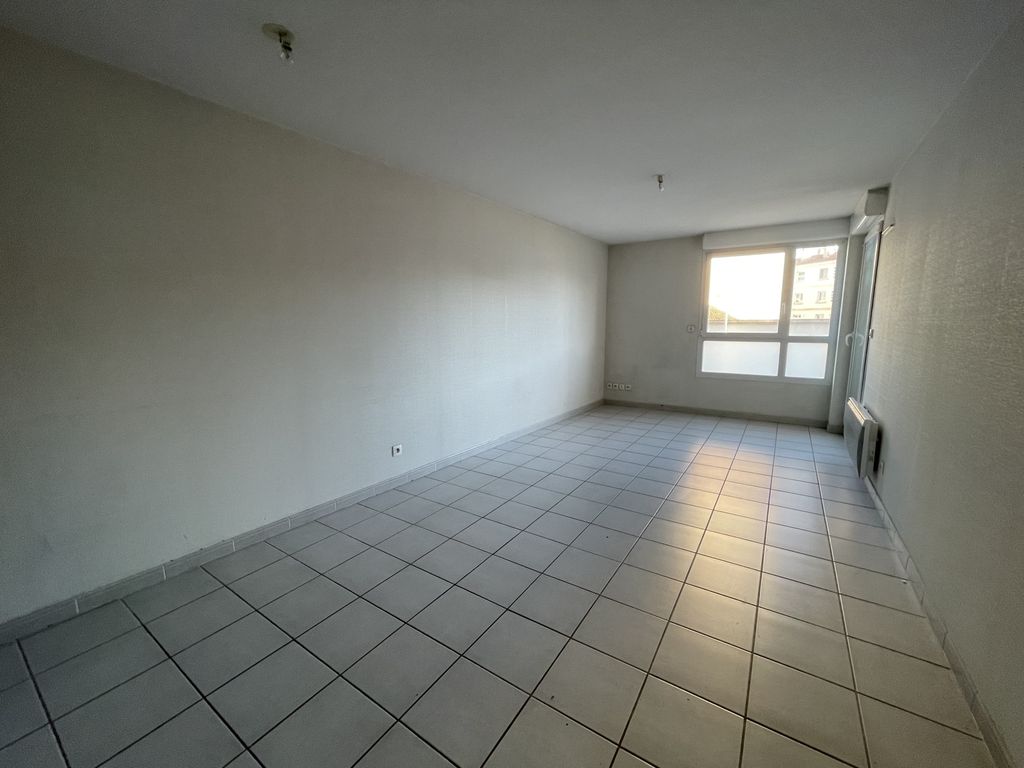 Achat appartement à vendre 2 pièces 39 m² - Nîmes