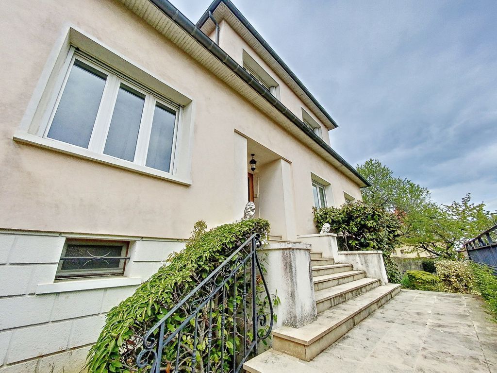 Achat maison à vendre 5 chambres 192 m² - Dijon