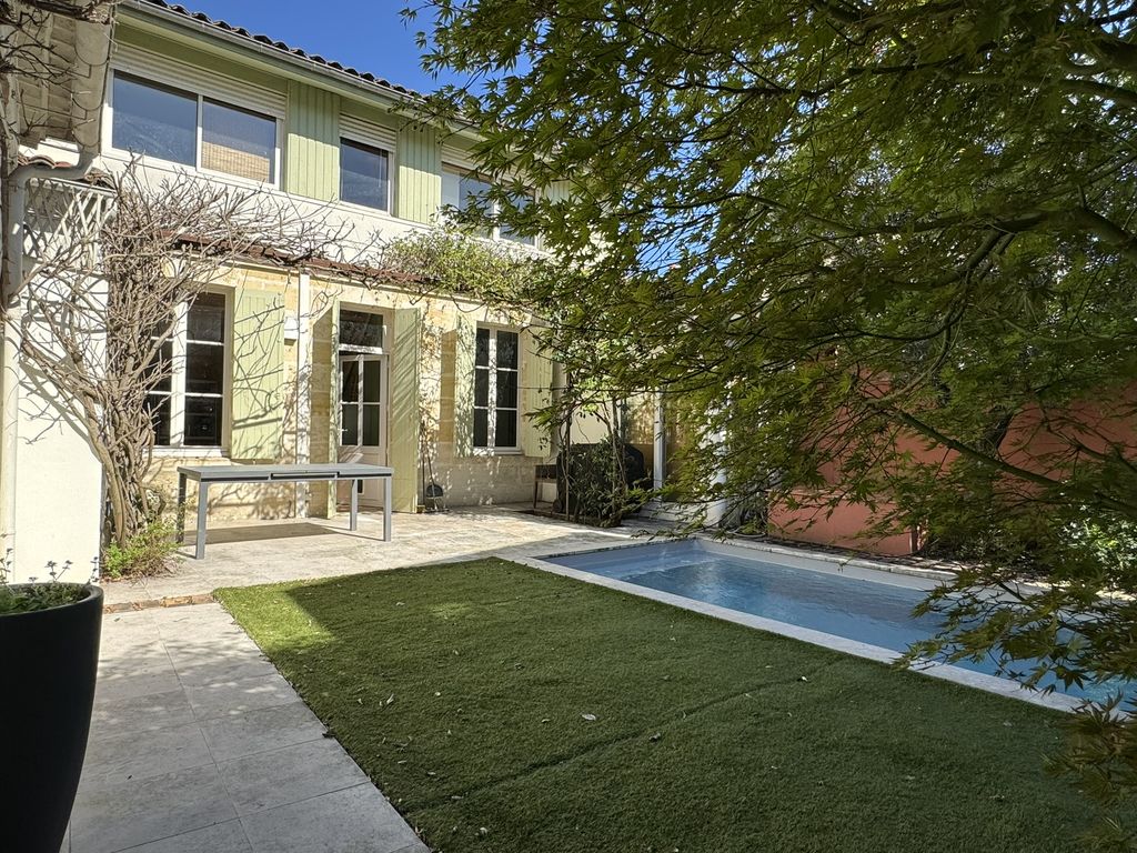 Achat maison à vendre 5 chambres 180 m² - Bordeaux