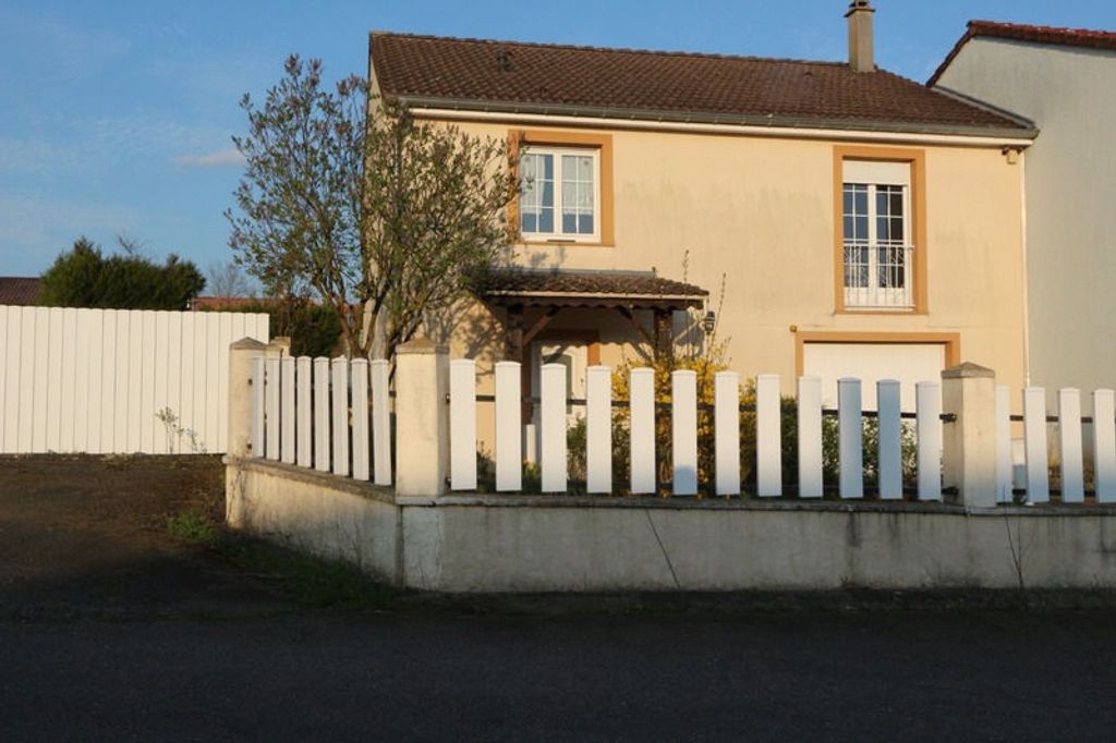 Achat maison à vendre 4 chambres 91 m² - Montois-la-Montagne