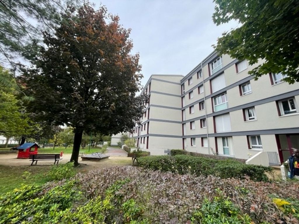 Achat appartement à vendre 4 pièces 69 m² - Saint-Denis