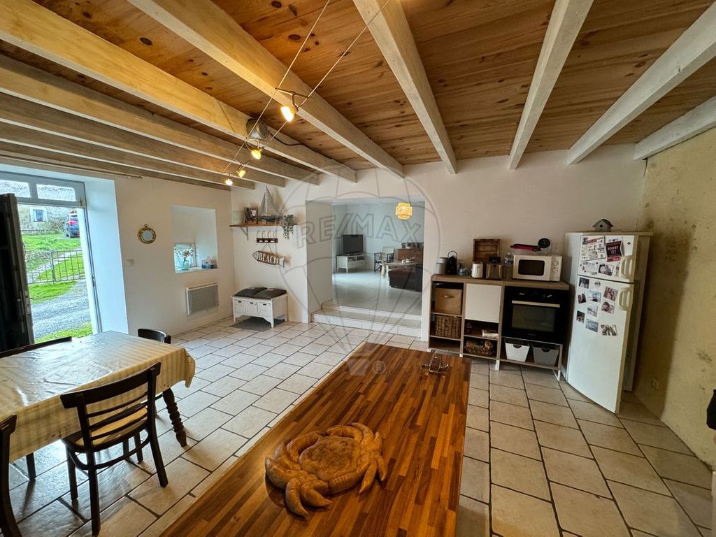 Achat maison à vendre 3 chambres 178 m² - Thiré