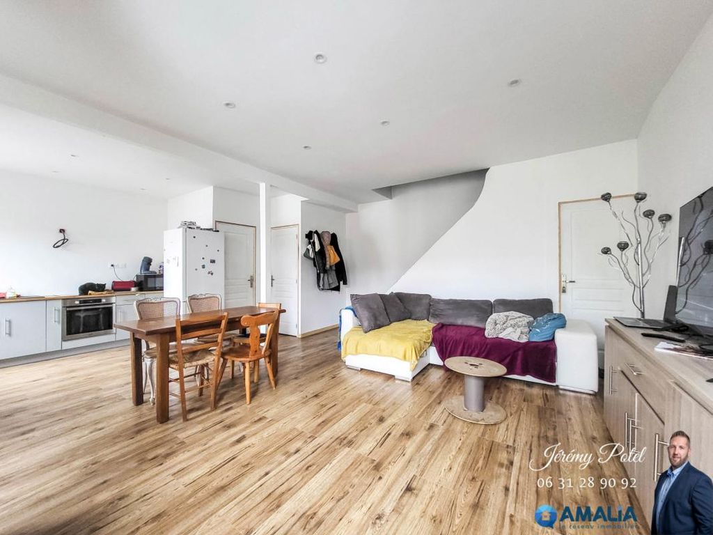 Achat maison à vendre 3 chambres 64 m² - Avesnes-les-Aubert
