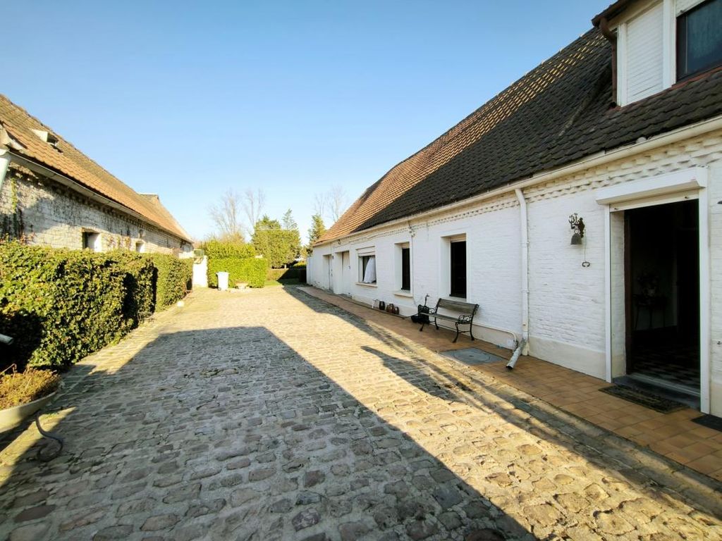 Achat maison à vendre 6 chambres 163 m² - Cambrai