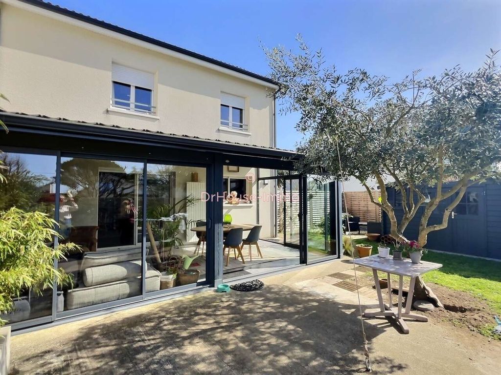 Achat maison à vendre 3 chambres 129 m² - Libourne