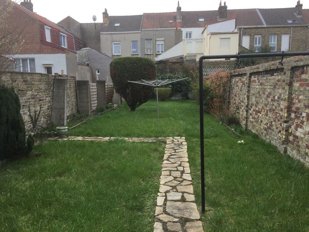 Achat maison à vendre 2 chambres 138 m² - Coudekerque-Branche