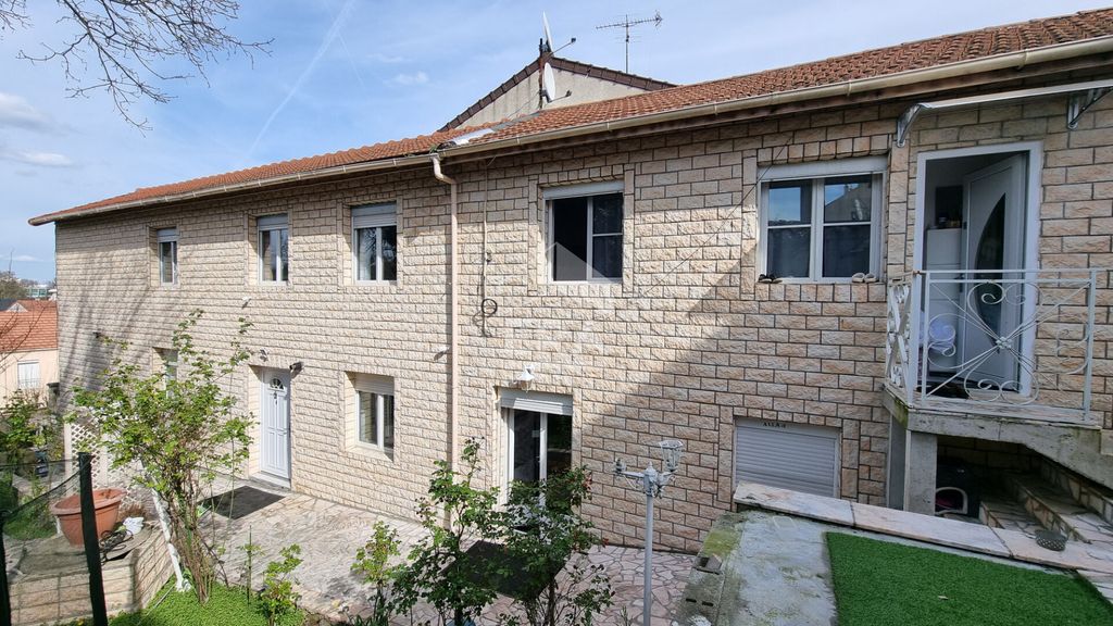 Achat maison à vendre 5 chambres 162 m² - Noisy-le-Sec