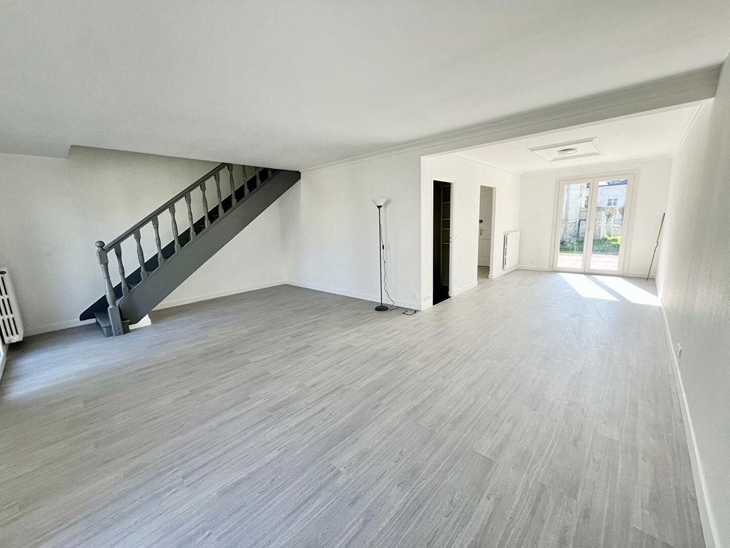 Achat maison à vendre 4 chambres 120 m² - Pontault-Combault