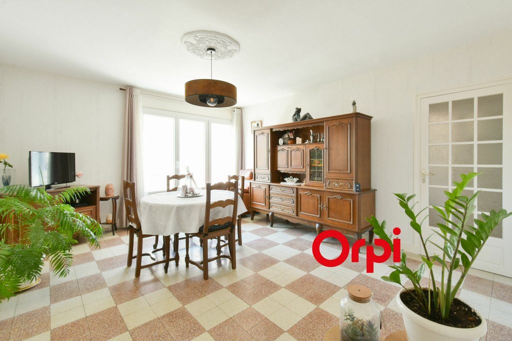 Achat appartement à vendre 4 pièces 65 m² - Lyon 7ème arrondissement