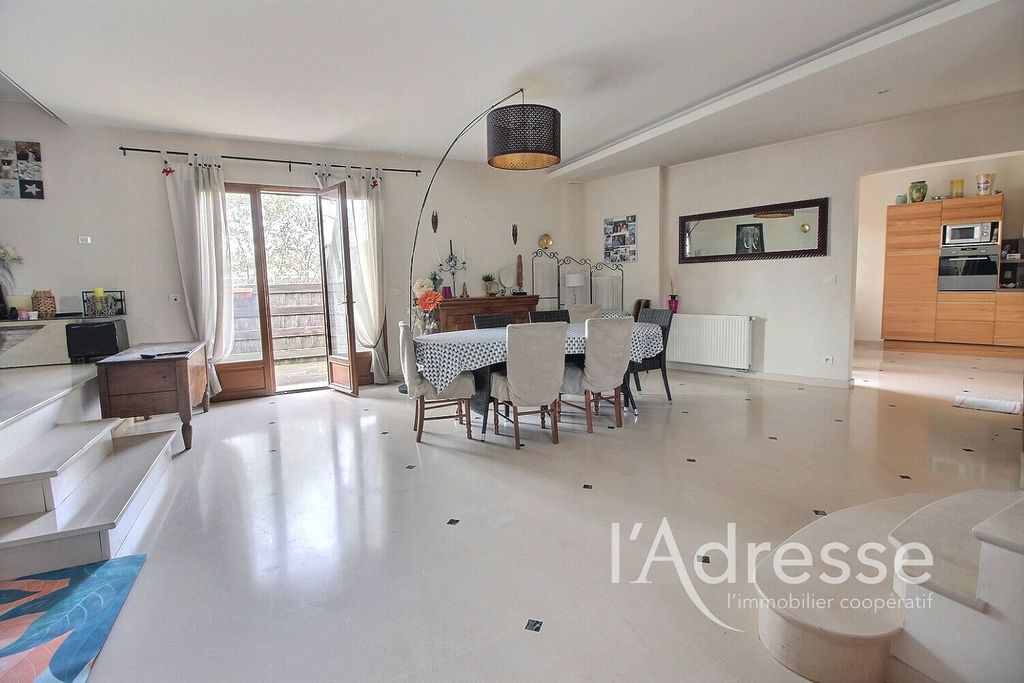 Achat maison à vendre 4 chambres 155 m² - Chevilly-Larue