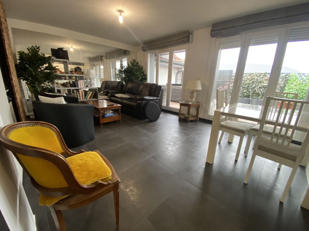 Achat appartement à vendre 3 pièces 73 m² - Reignier-Ésery