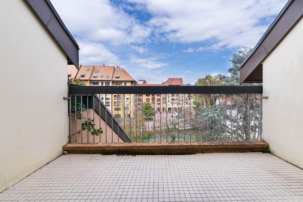 Achat appartement à vendre 2 pièces 66 m² - Annecy