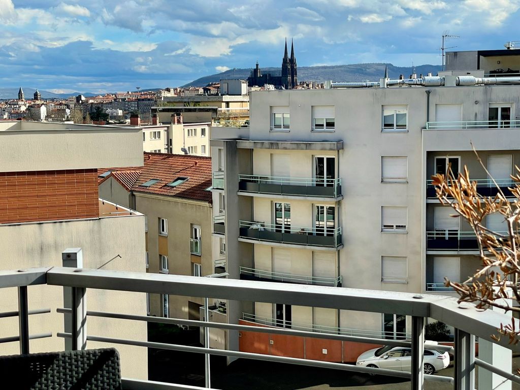 Achat appartement à vendre 4 pièces 98 m² - Clermont-Ferrand
