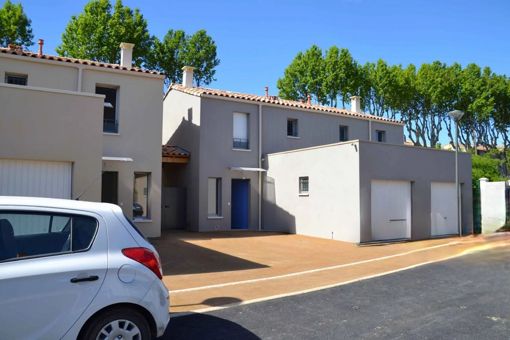 Achat maison à vendre 3 chambres 69 m² - Peyrolles-en-Provence