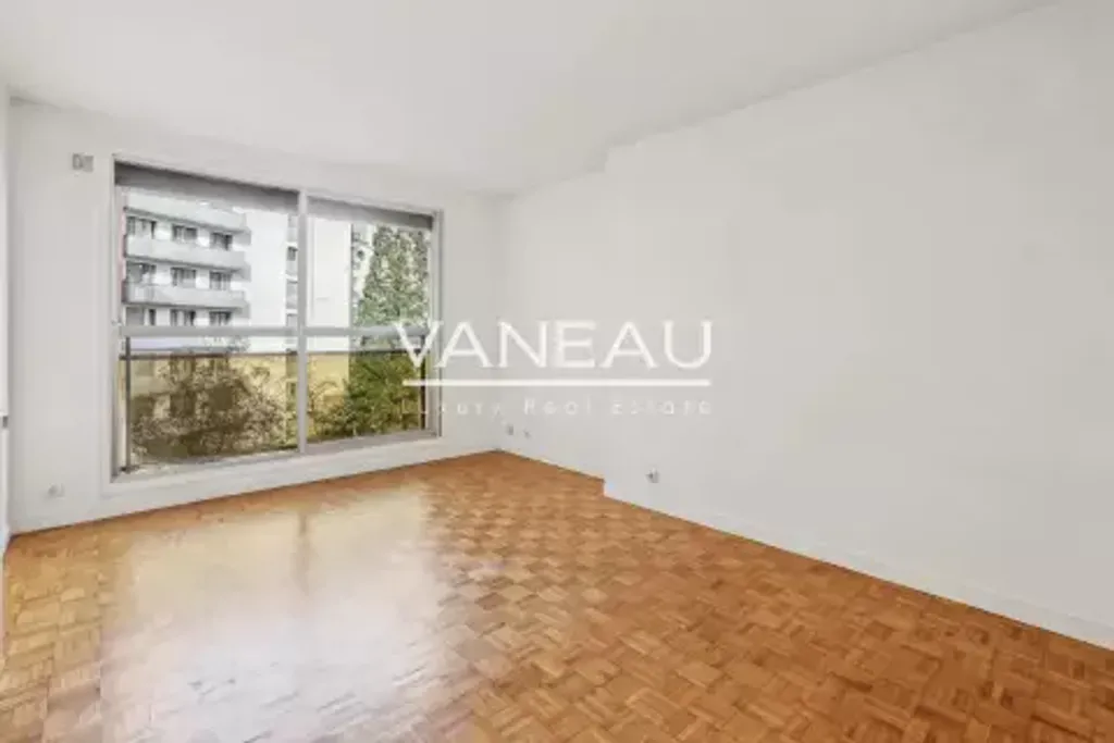 Achat studio à vendre 38 m² - Paris 20ème arrondissement