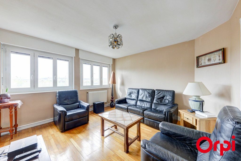 Achat appartement à vendre 4 pièces 67 m² - Vénissieux