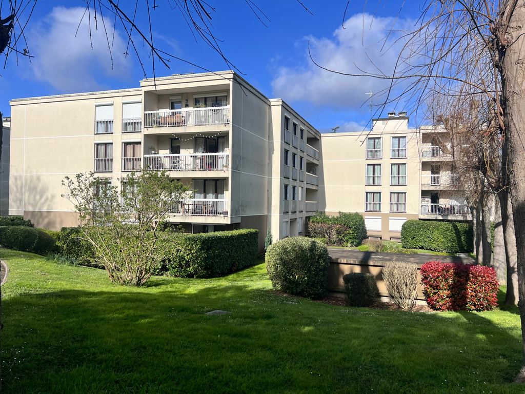 Achat appartement à vendre 4 pièces 79 m² - Margency