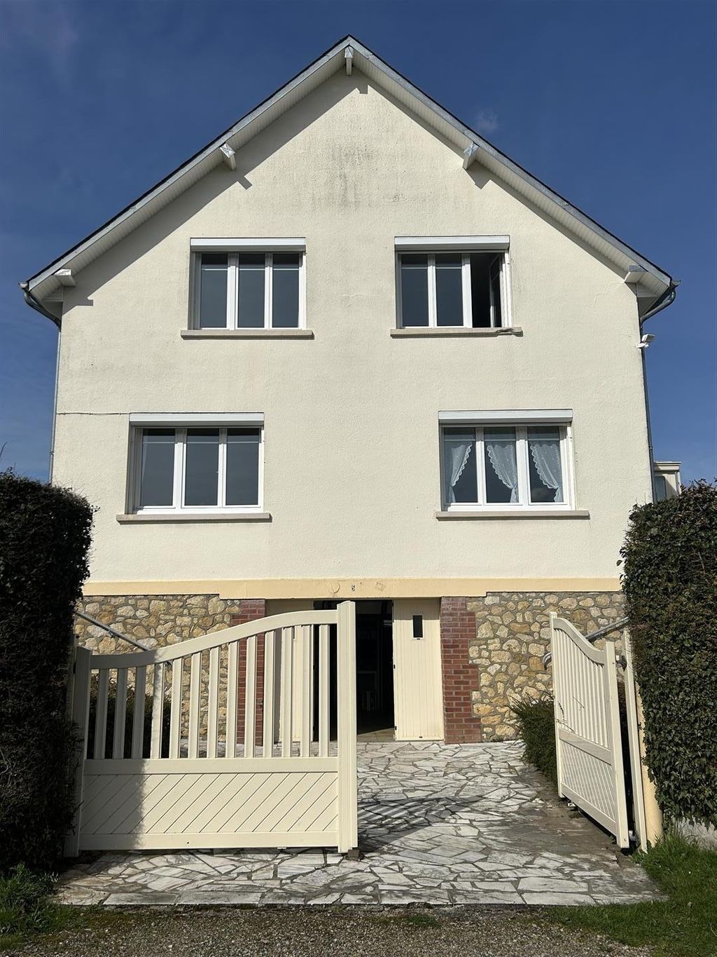 Achat maison à vendre 4 chambres 115 m² - L'Aigle