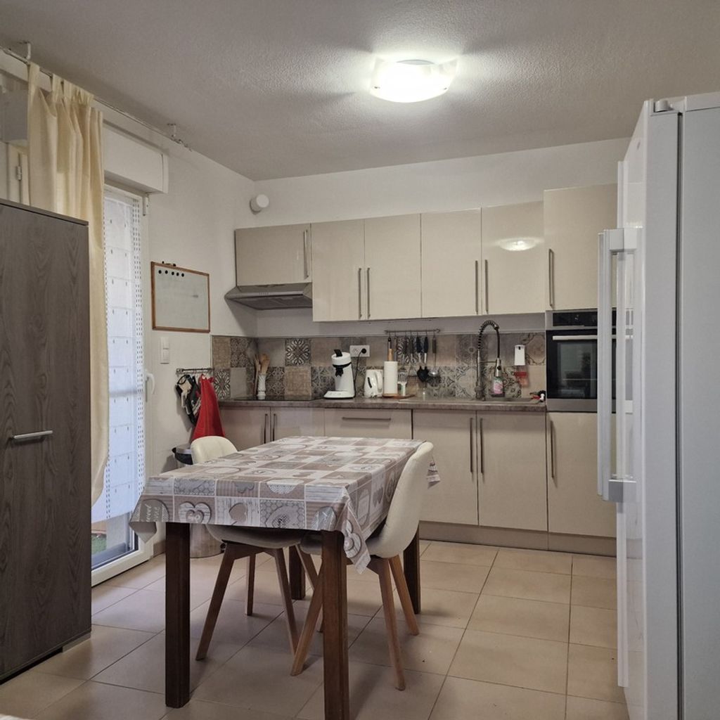 Achat appartement à vendre 2 pièces 54 m² - Propriano