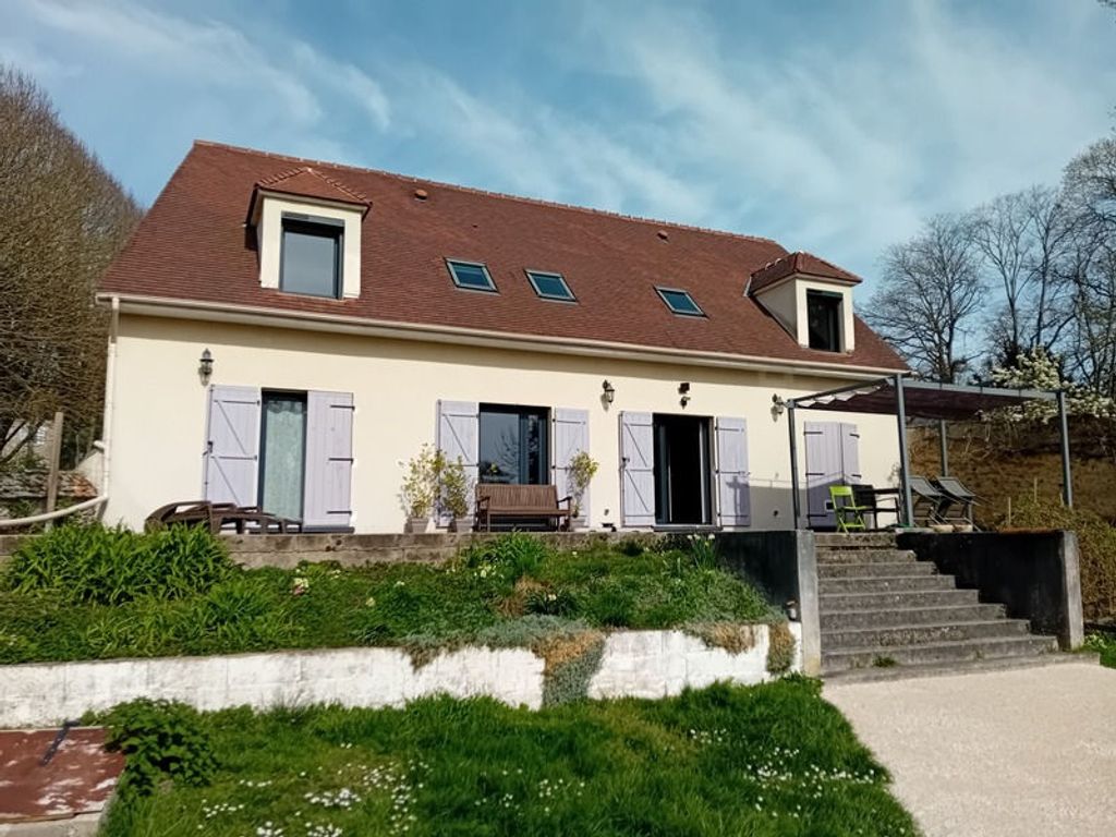 Achat maison à vendre 4 chambres 150 m² - Berchères-sur-Vesgre