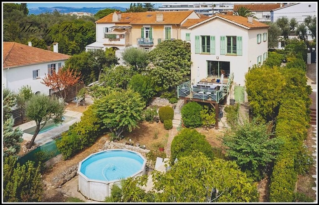 Achat maison à vendre 6 chambres 213 m² - Cannes
