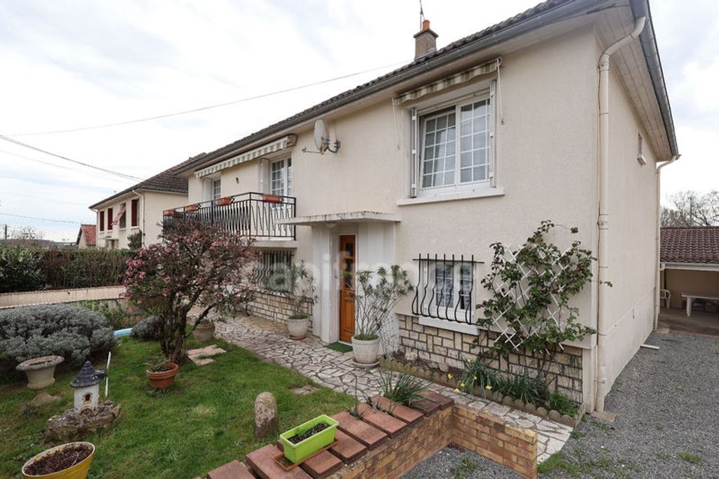 Achat maison à vendre 4 chambres 132 m² - Vierzon