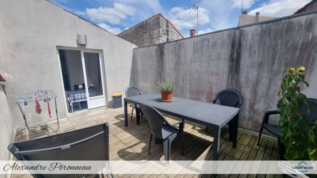 Achat appartement à vendre 2 pièces 51 m² - Rochefort