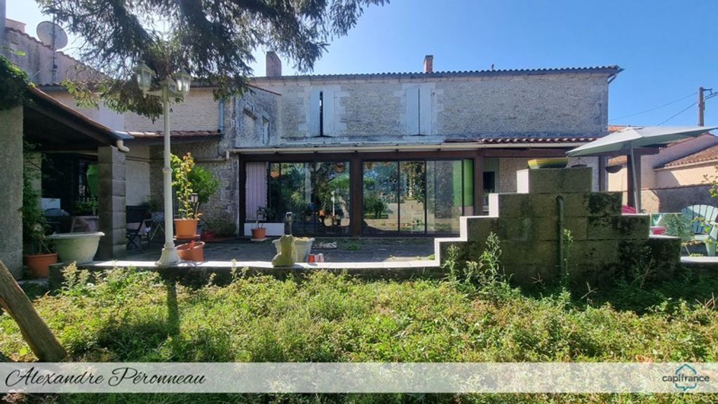 Achat maison à vendre 5 chambres 202 m² - La Rochelle