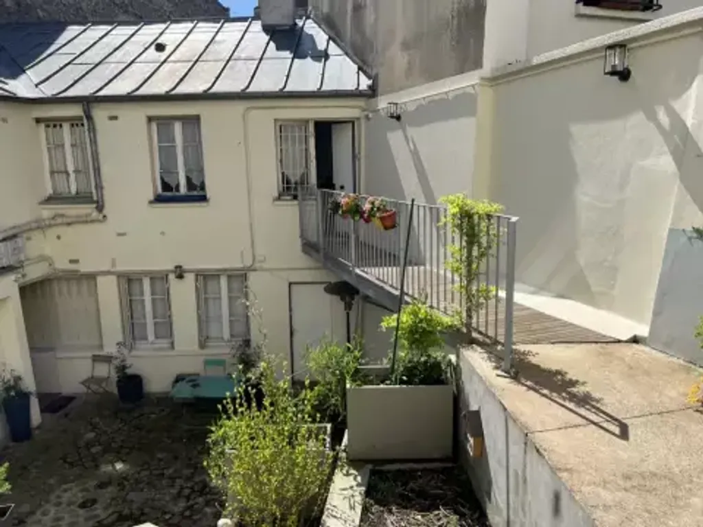 Achat appartement à vendre 2 pièces 28 m² - Paris 18ème arrondissement