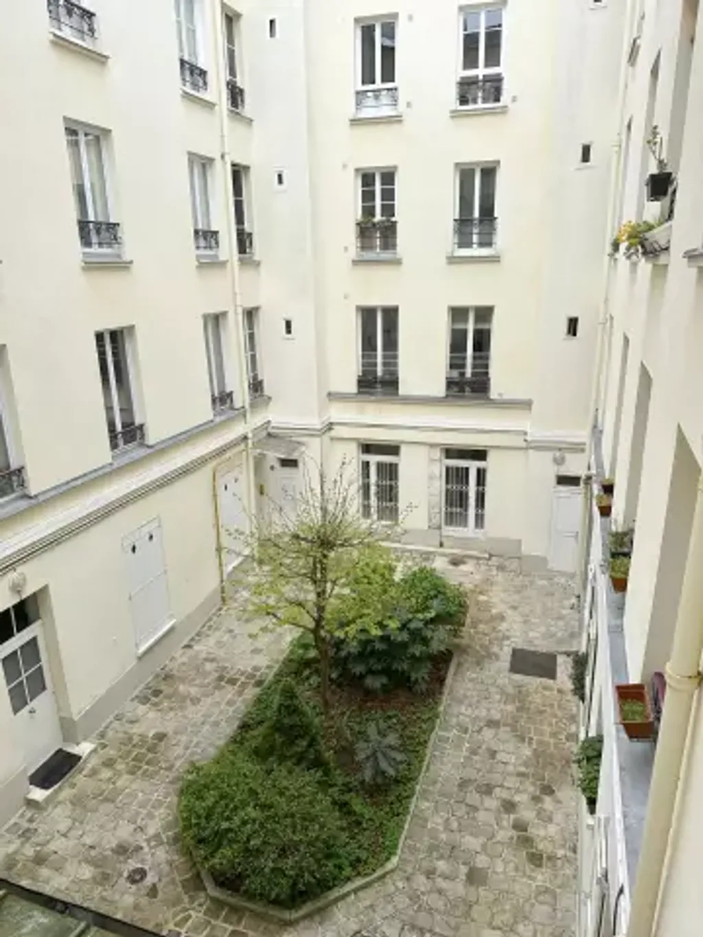 Achat appartement à vendre 2 pièces 42 m² - Paris 11ème arrondissement