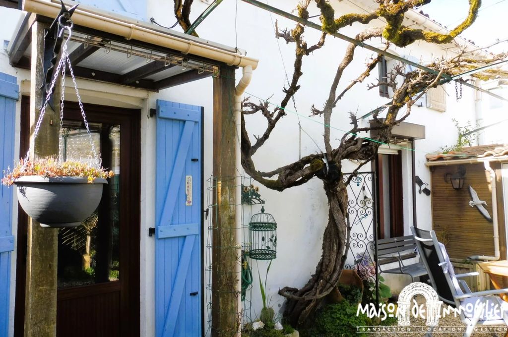 Achat maison à vendre 2 chambres 60 m² - Meschers-sur-Gironde