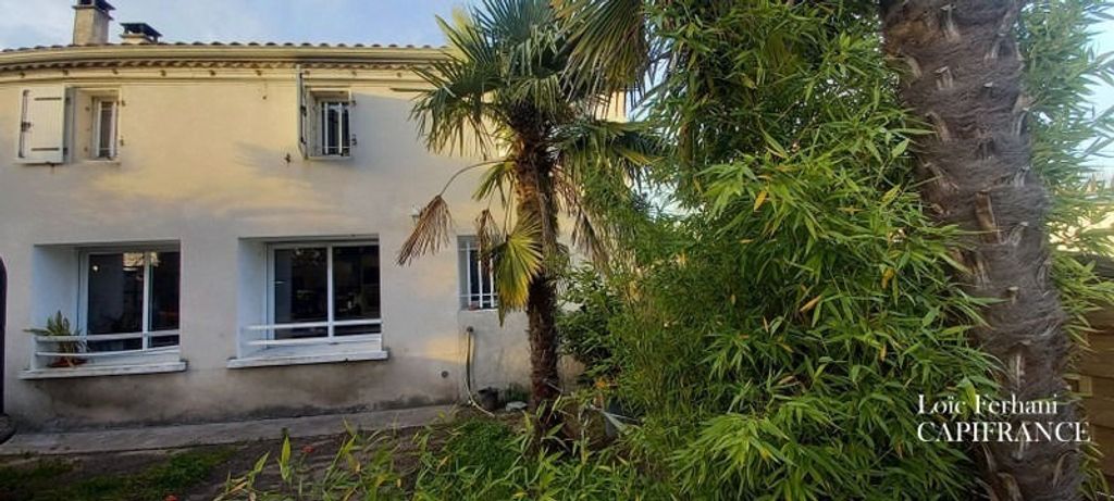 Achat maison à vendre 4 chambres 220 m² - Saint-André-de-Cubzac