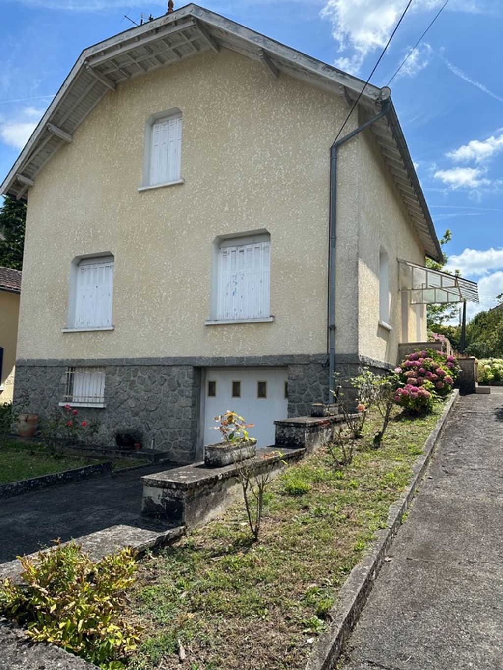 Achat maison à vendre 4 chambres 142 m² - Nontron