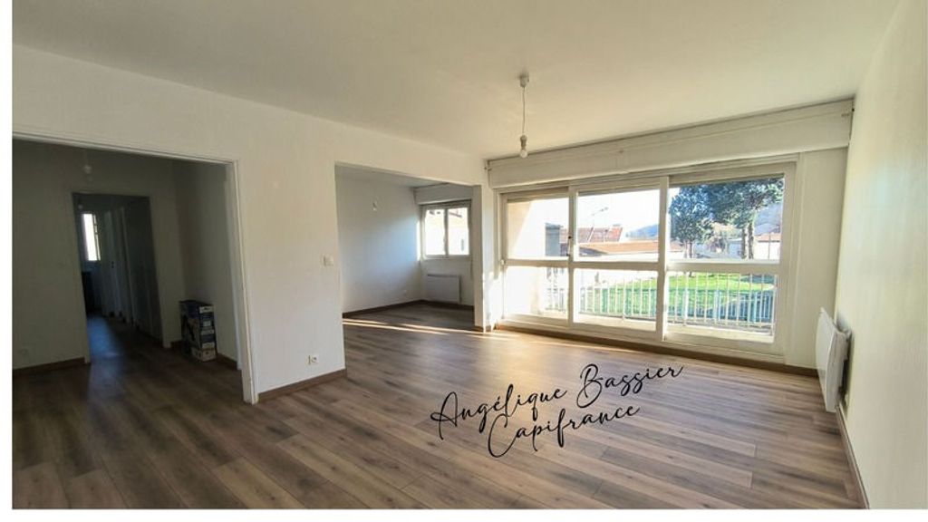Achat appartement à vendre 4 pièces 86 m² - Rive-de-Gier