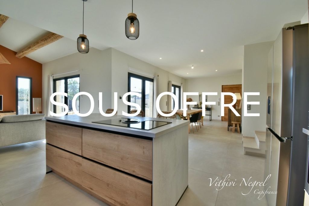 Achat maison à vendre 3 chambres 150 m² - Mollégès