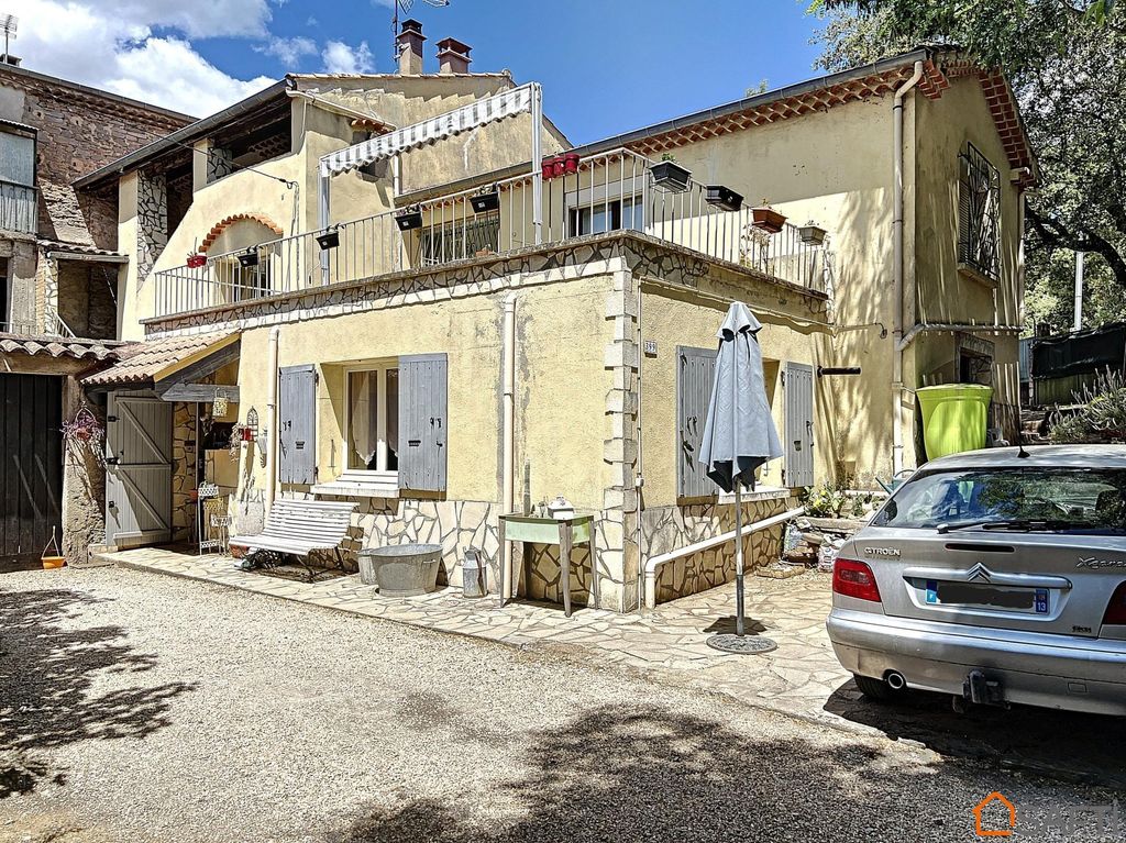 Achat maison à vendre 4 chambres 164 m² - Saint-Julien-les-Rosiers