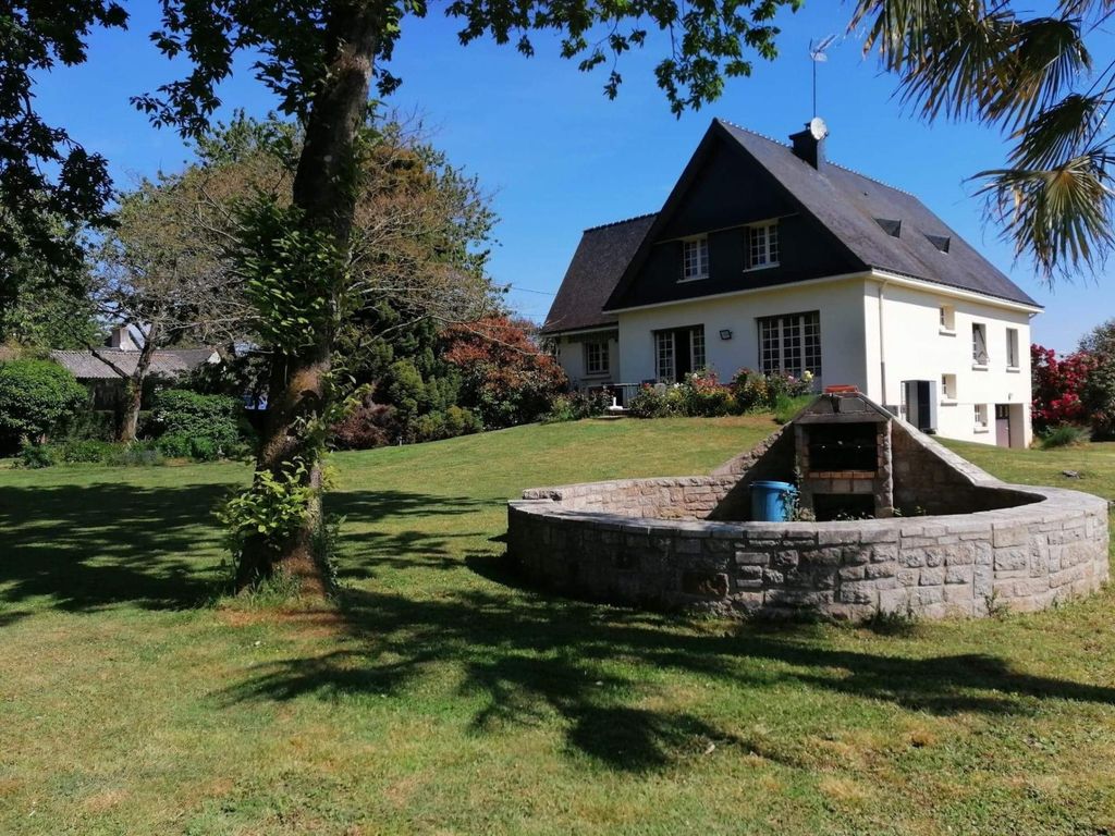 Achat maison à vendre 6 chambres 192 m² - Noyal-Pontivy