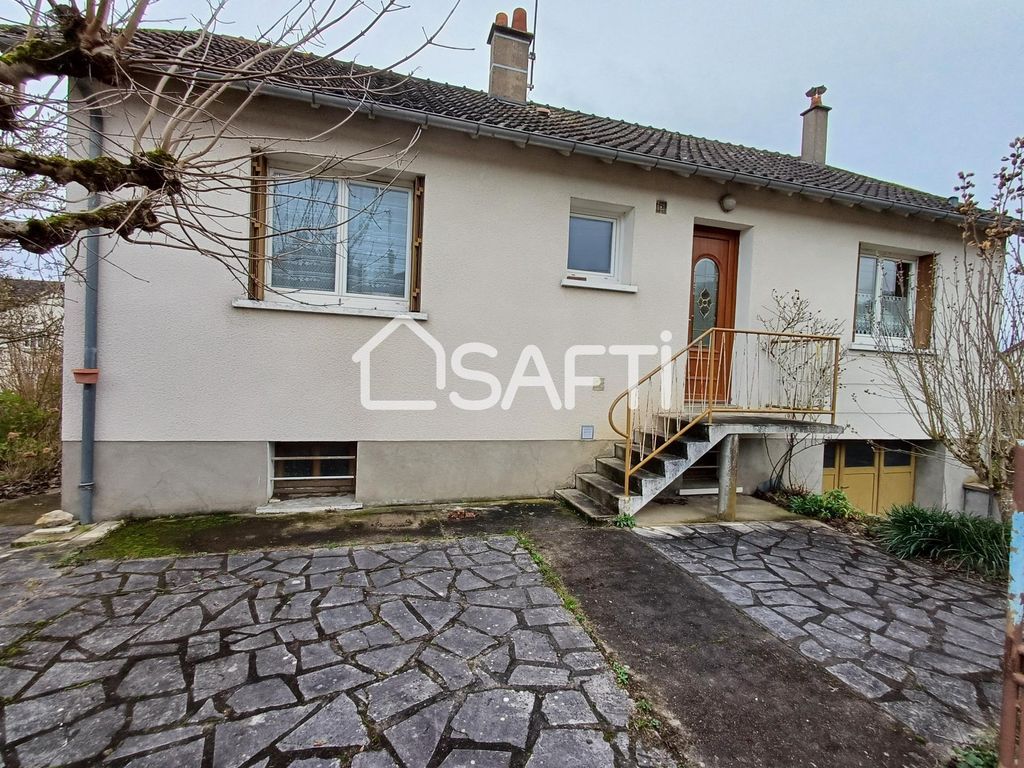 Achat maison à vendre 3 chambres 80 m² - Saint-Hilaire-la-Gravelle